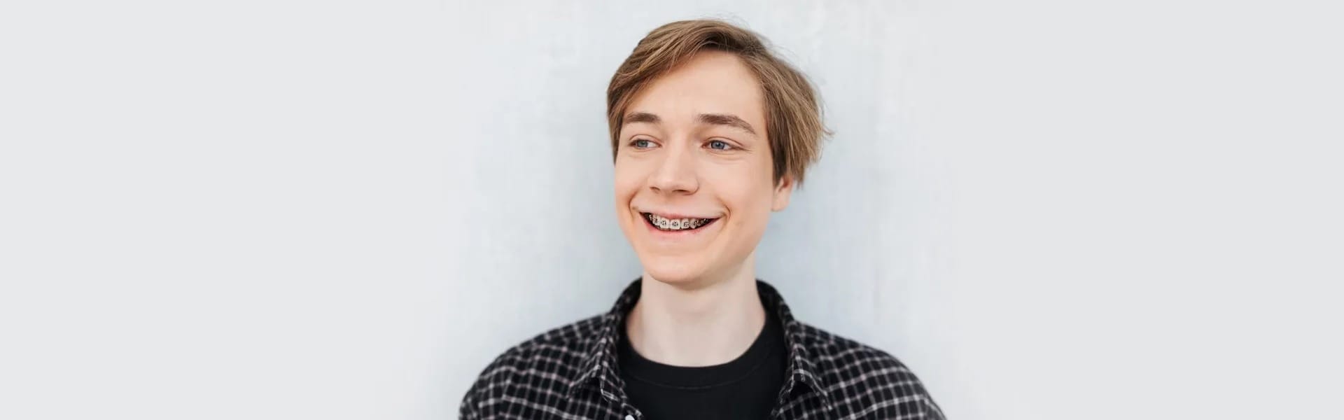 Help! Why Do Rubber Bands on Braces Hurt? How Can I Relieve the Pain?