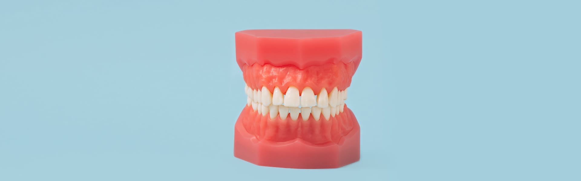 How to Instantly Remove Plaque from Dentures? Swift Solutions